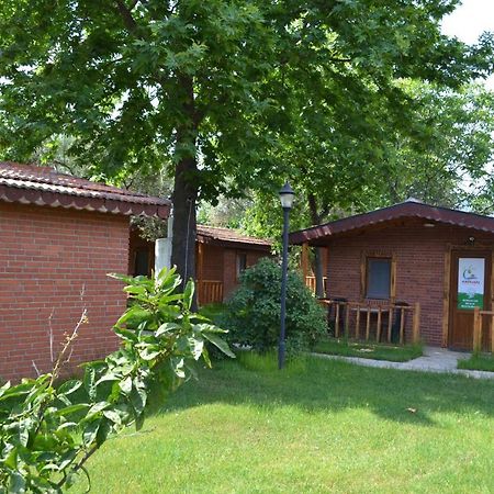 Kervan Tatil Koeyue Едремит Екстериор снимка