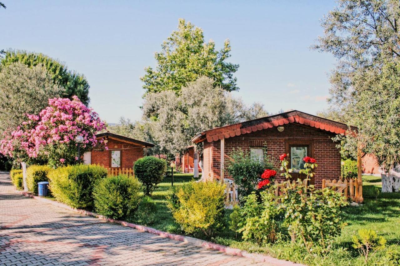 Kervan Tatil Koeyue Едремит Екстериор снимка