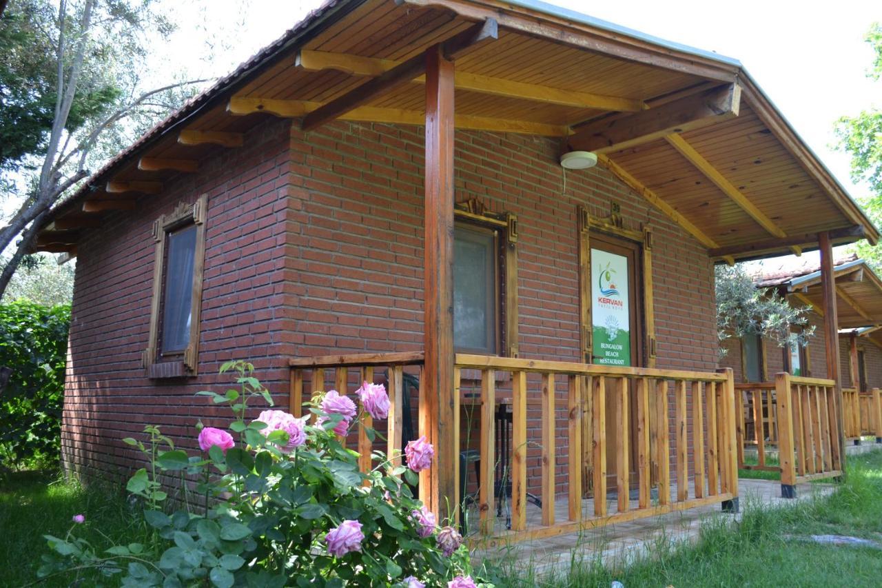 Kervan Tatil Koeyue Едремит Екстериор снимка